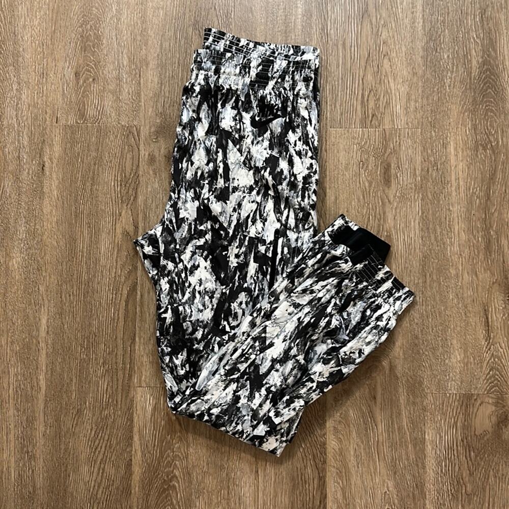 Nike Bonded Woven Mesh Mash Joggers Black & White Print Medium
